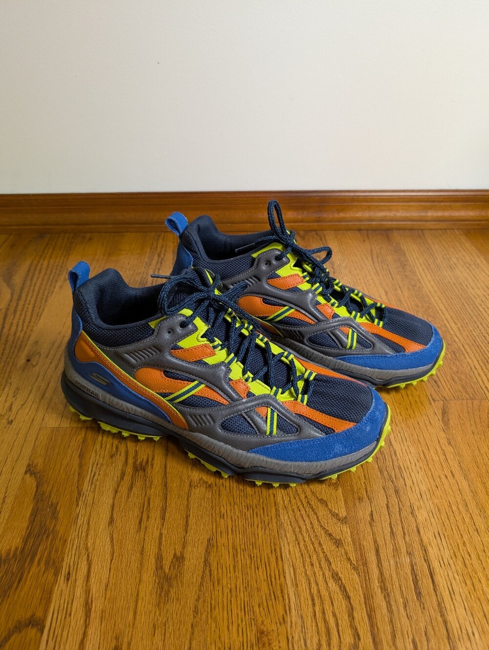 Skechers GOtrail Alpine Staghorn Trail Hiking Shoes Men’s 11 Blue Orange Neon